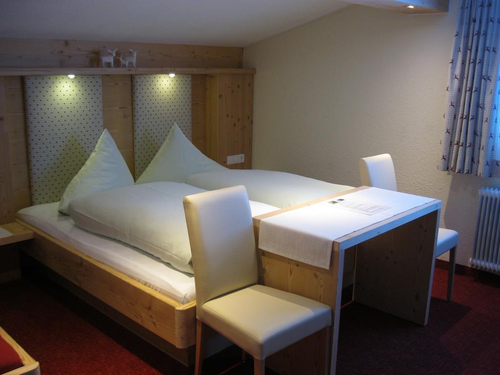 Gaestehaus Sahler Gaschurn Room photo