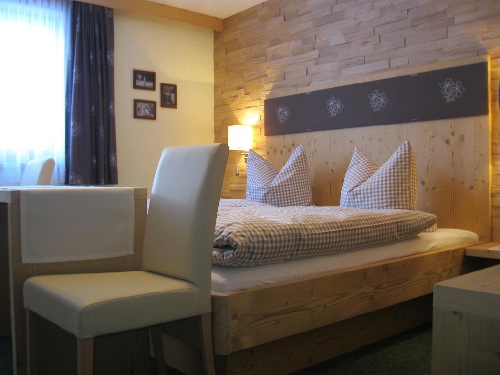 Gaestehaus Sahler Gaschurn Room photo
